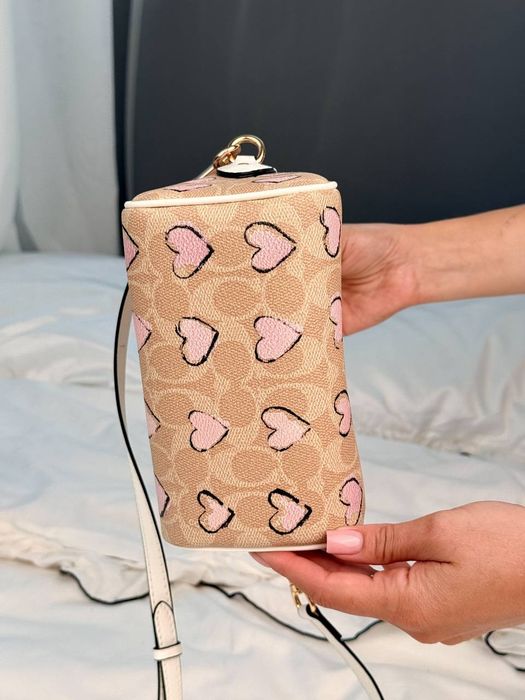Coach Signature Canvas Heart Print Bag / жіноча сумочка / женская сумочка коуч