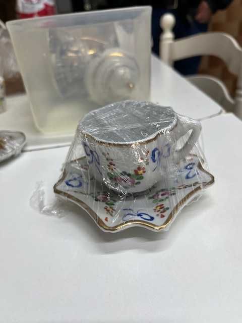 miniaturas em porcelana