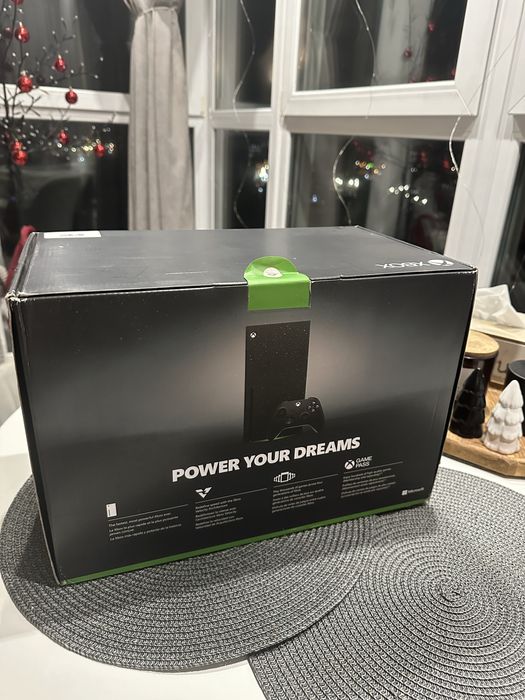 Приставка игровая  Ігрова консоль Microsoft Xbox Series X 2Tb