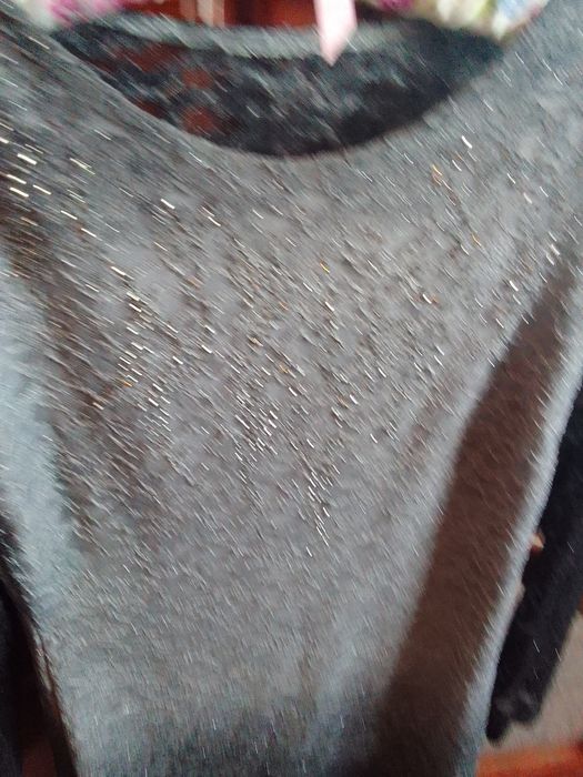 Шикарне плаття сірого кольору