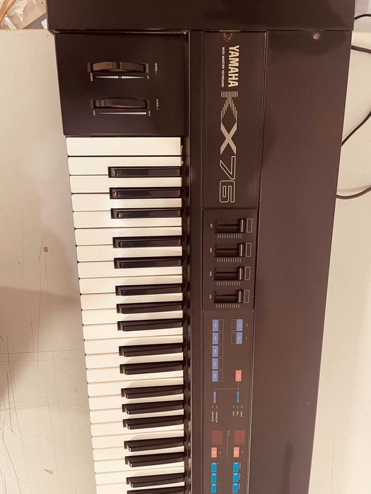 Yamaha KX76 keybord