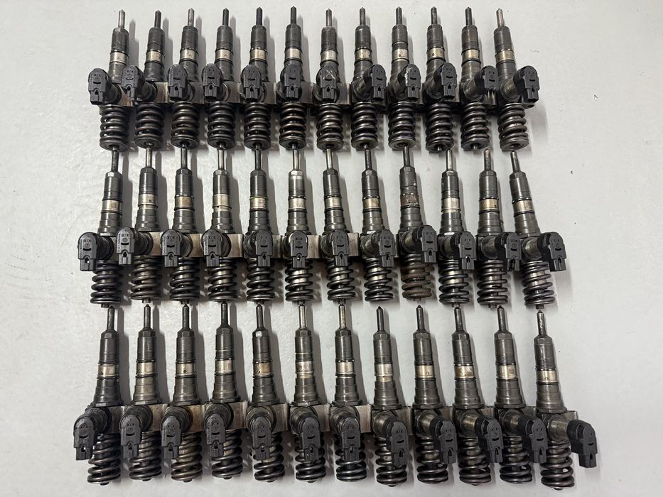 Насос форсунки пасат Б6 Passat B6 2.0 03G130073S 03G 130 073T