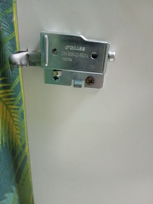 Продам тумбу под раковину Ravak 70/49/47