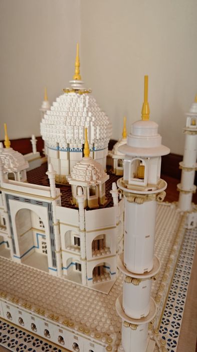 Vendo LEGO Taj Mahal Creator Expert 10256 .  Set impecável.