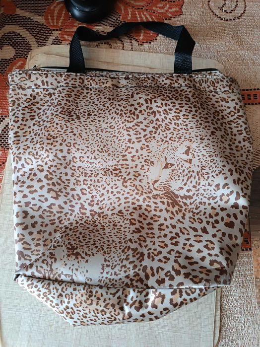 Torebka na zakupy w tygrysie centki.