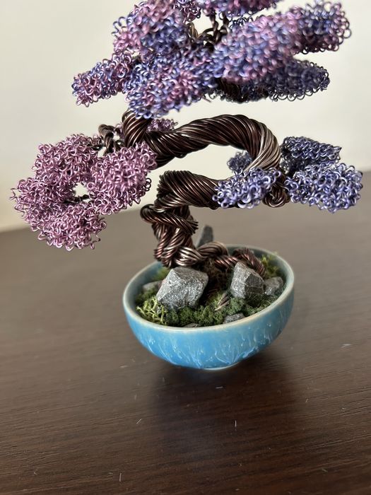 Ręcznie wykonane drzewko bonsai z drutu