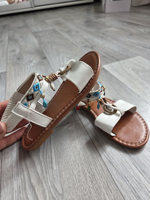 Дитячі сандалі літні