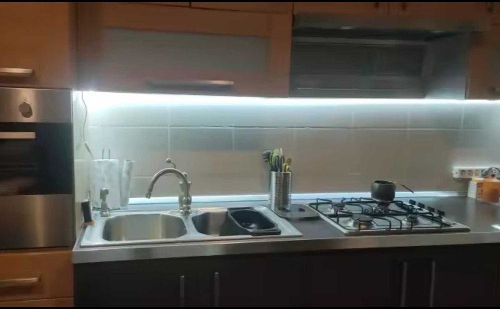 Світлодіодна стрічка 2,3,5м з сенсорним вимикачем, регулюванням яскрав