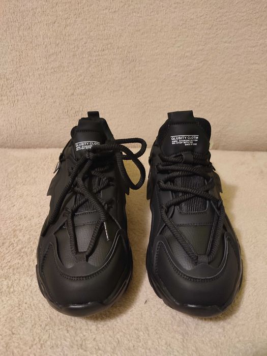 Чоловічi спортивнi кросівки 45 розмір