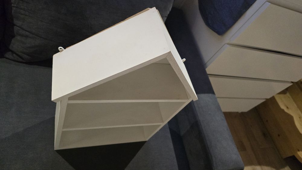 Domek drewniany połka biały