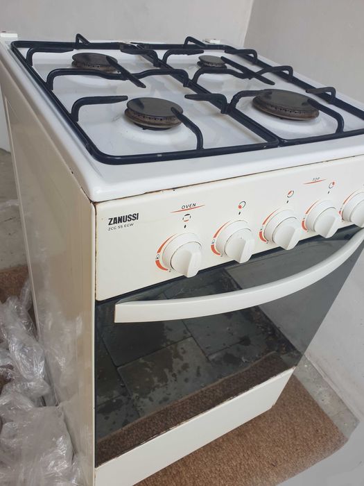 Газова плита Zanussi,