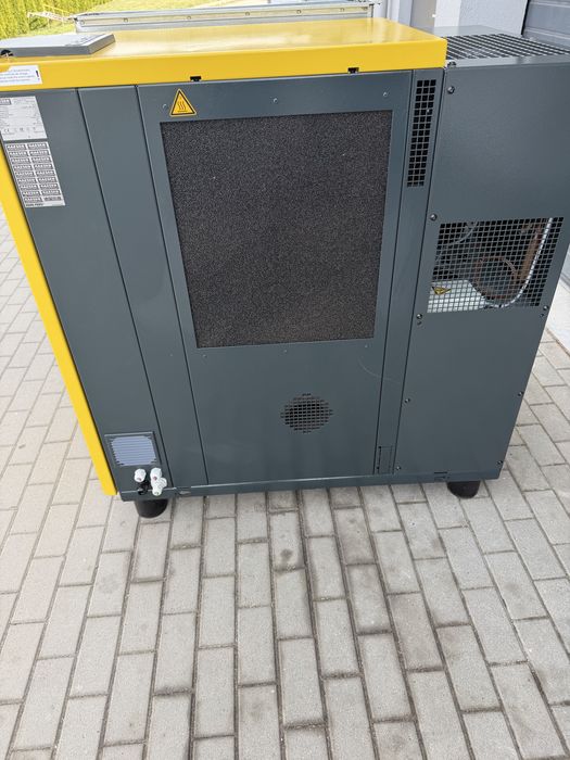 Kompresor śrubowy Kaeser SK 22T 11KW 2000L/min + osuszac powietrza