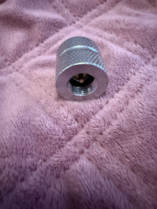 Адаптер для туристичних газових балонів