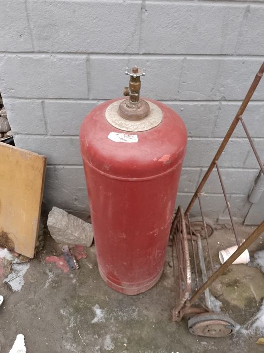 Продам газовые баллоны
