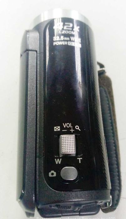 Видеокамера Panasonic HC-V100
