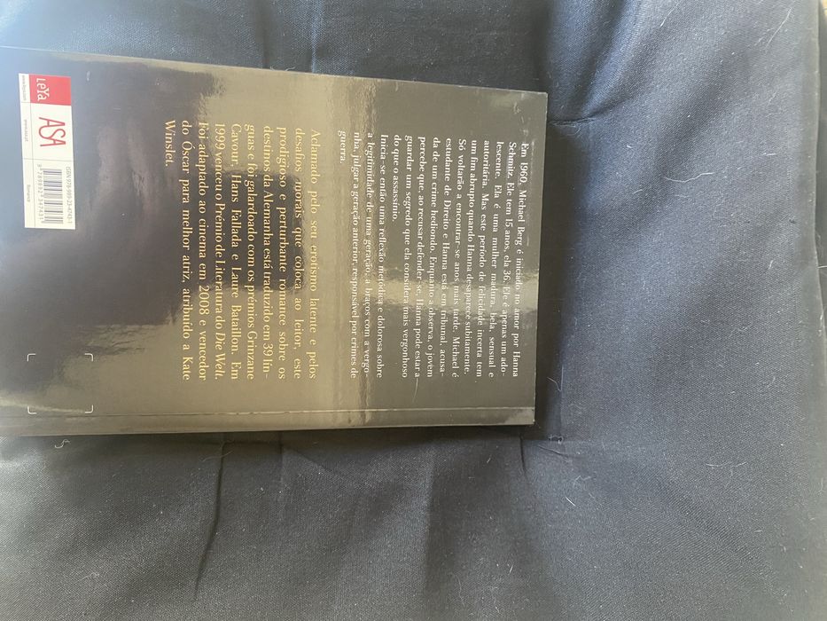 Livro de Bernhard Schlink “ O Leitor”
