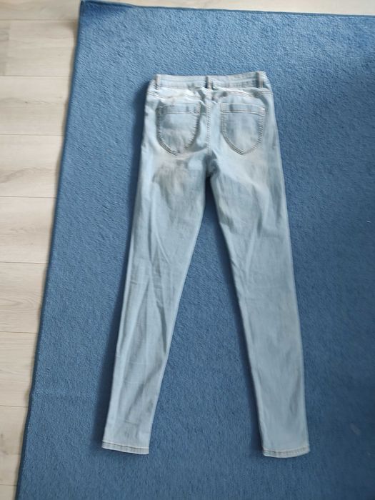 Jeansowe spodnie z przetarciami rurki esmara (Lidl) 38