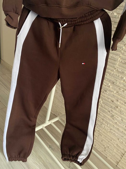 Tommy nowy mięsisty dres paski czekolada logo