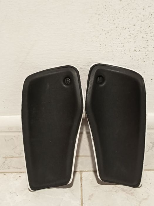 Caneleiras de futebol