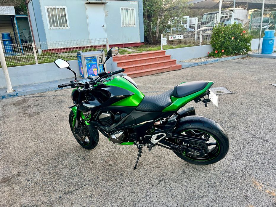 Vendo z800 de 2016 moto muito boa . Conducao otima e muita força.
