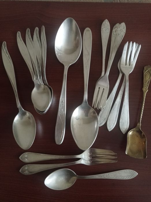 Sztućce kolekcjonerskie Hefra posrebrzane do uzupełnienia.