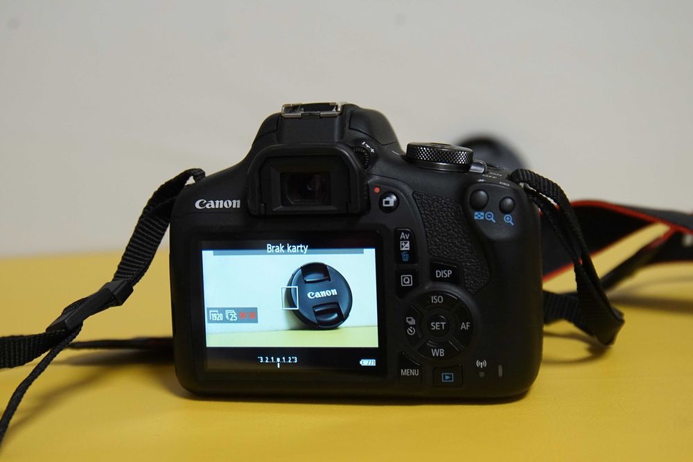 Canon 2000D + 18-55 IS! TYLKO 1,5k zdjęć! Jak Nowy!