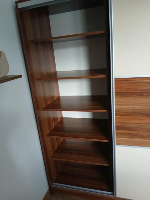 Sprzedam  dużą szafę