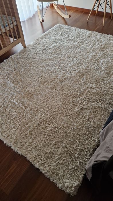 Tapete beje 2,3m X 1,6m