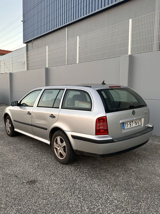 Skoda Octávia 110cv