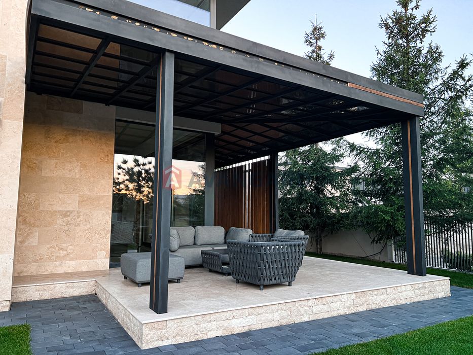 Сучасний преміальний будинок у містечку City Park (Villa Riviera)