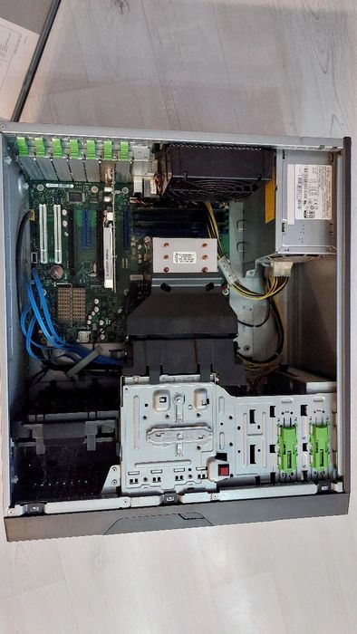 Komputer Fujitsu Celsius M720 Intel Xeon E5-1620 3,6GHz, 8GB