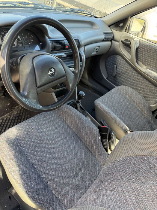 Opel Astra — fotografia 6