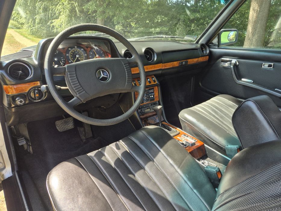 W123 Coupe 2.8 C123