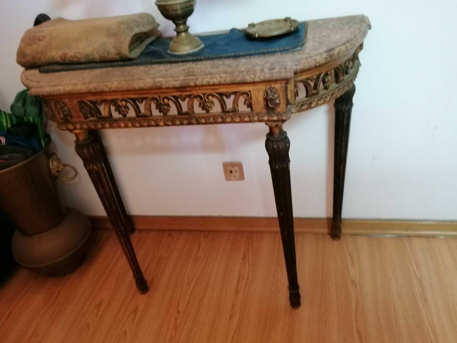 Consola / Credência com tampo em pedra mármore