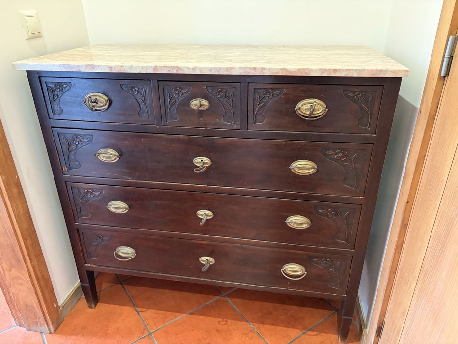 Cómoda Antiga em Madeira Maciça c/ Tampo em Mármore Rosa - Clássico