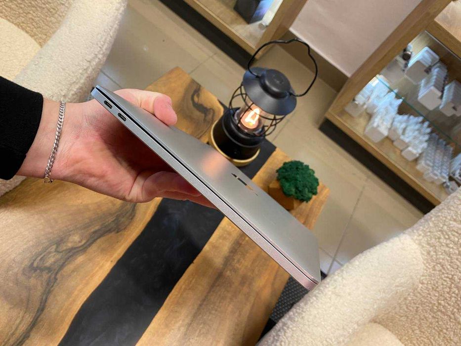 Ноутбук Apple MacBook Pro 13'' i5/8/128 Silver (MPXR2) 2017
