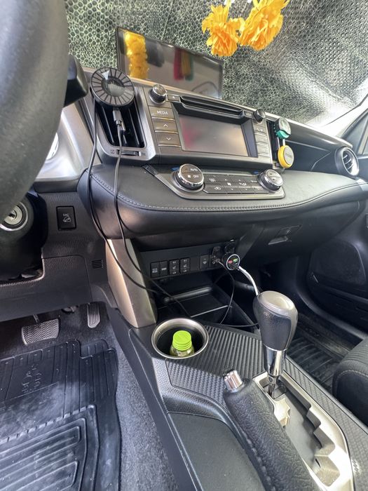 Toyota RAV4 — fotografia 11