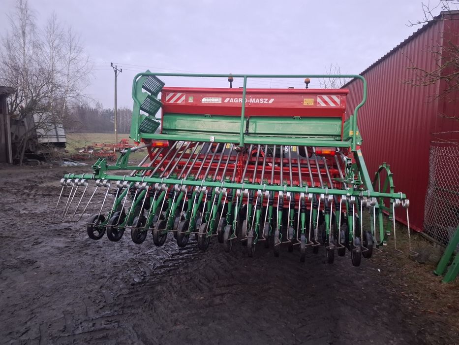 Siewnik agregat uprawowo siewny talerzowy agro masz SN 300