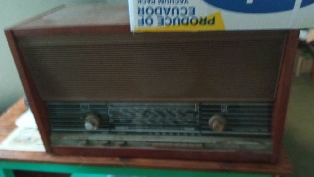 Продам магнитолу романтика  на запчасти