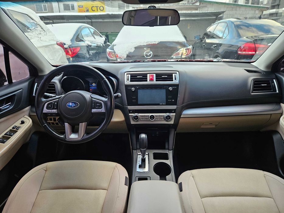 Subaru Legacy 2.5 бензин, АКПП полный привод.