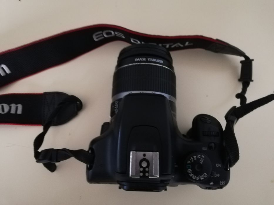 Máquina Fotográfica Canon - 1000D + Mala
