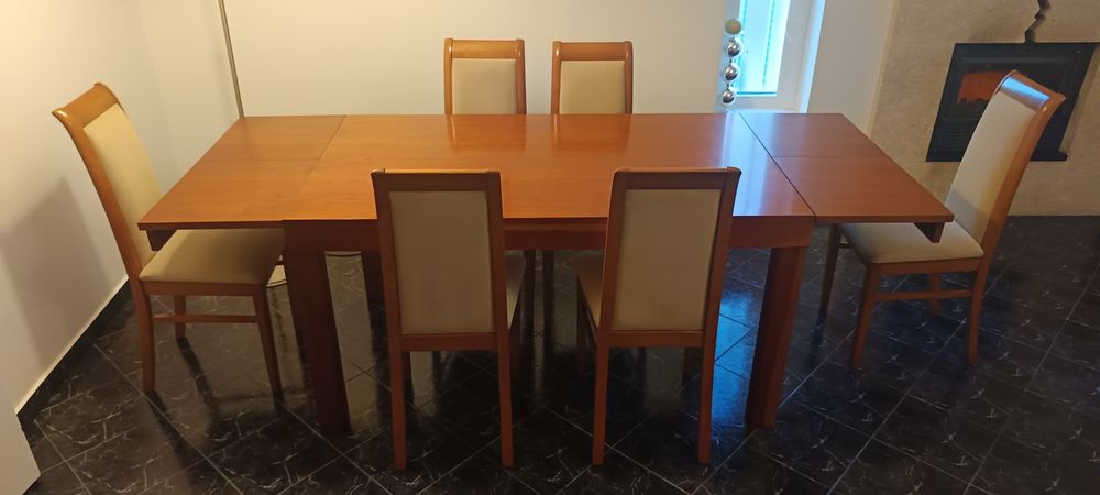 Mesa de sala de jantar com conjunto de 6 cadeiras
