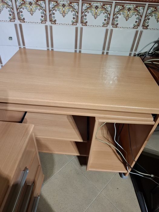 Secretária como nova