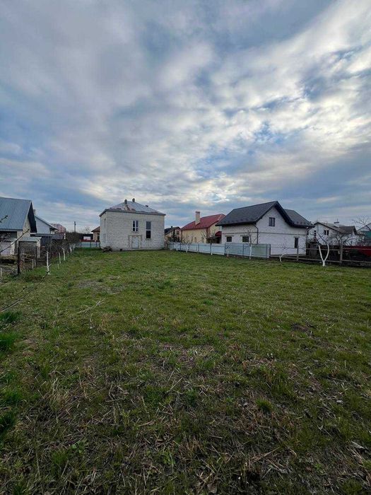 Продаж будинку в с. Карачинів — вул. Симоненка (поблизу Львова)