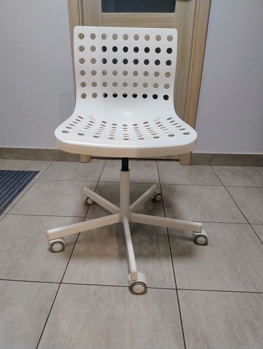 Sprzedam fotel obrotowy.