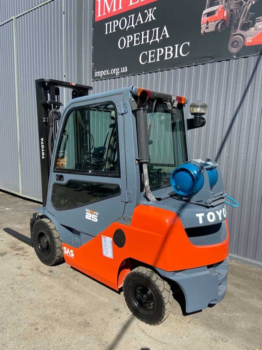 Газовий навантажувач TOYOTA 02-8FGF25, підйом-3.7м, 2018 рік, кабіна