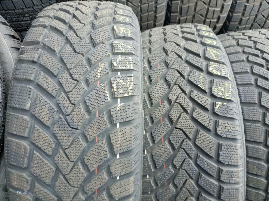 Opony zimowe 225/55/16 Mazzini 4 sztuki 2025r