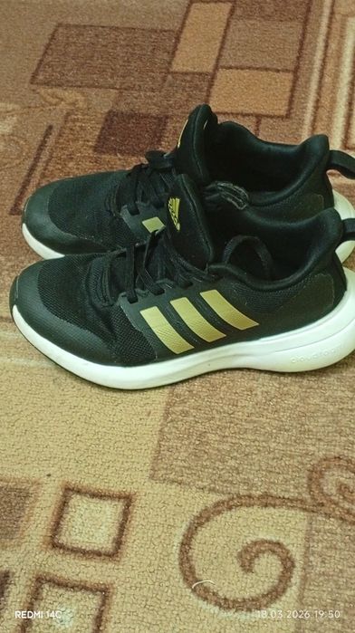 Кросівки adidas на хлопчика