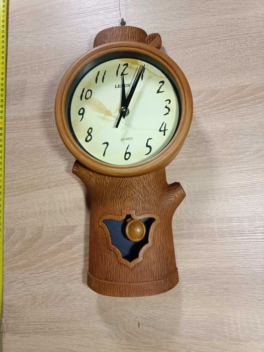 Часы большие настенные с маятником, Новые.