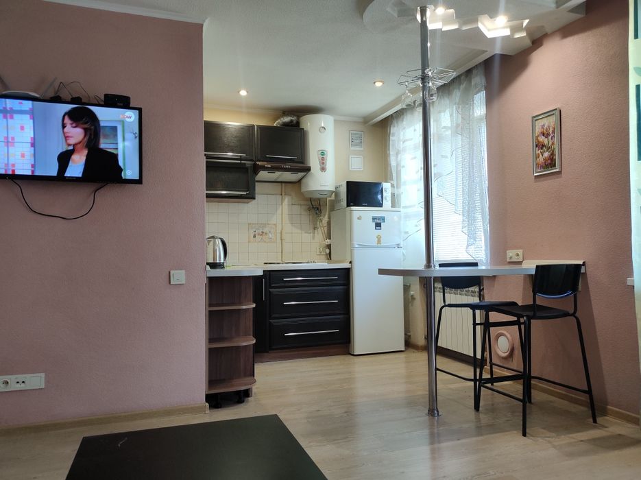 Посуточно 1к.кв. Науки, НеоПлаза, поликлиника МВД,Мечникова